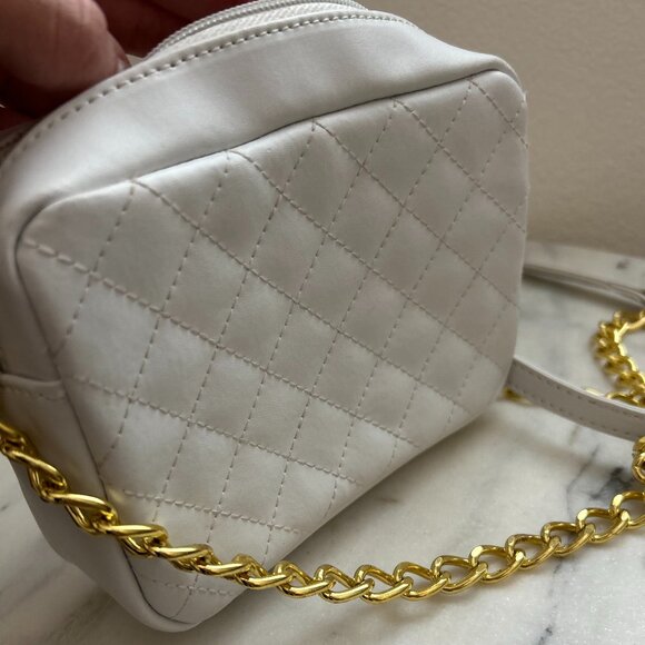 IMAN Quilted White Leather Crossbody Bag - Picture 3 of 9